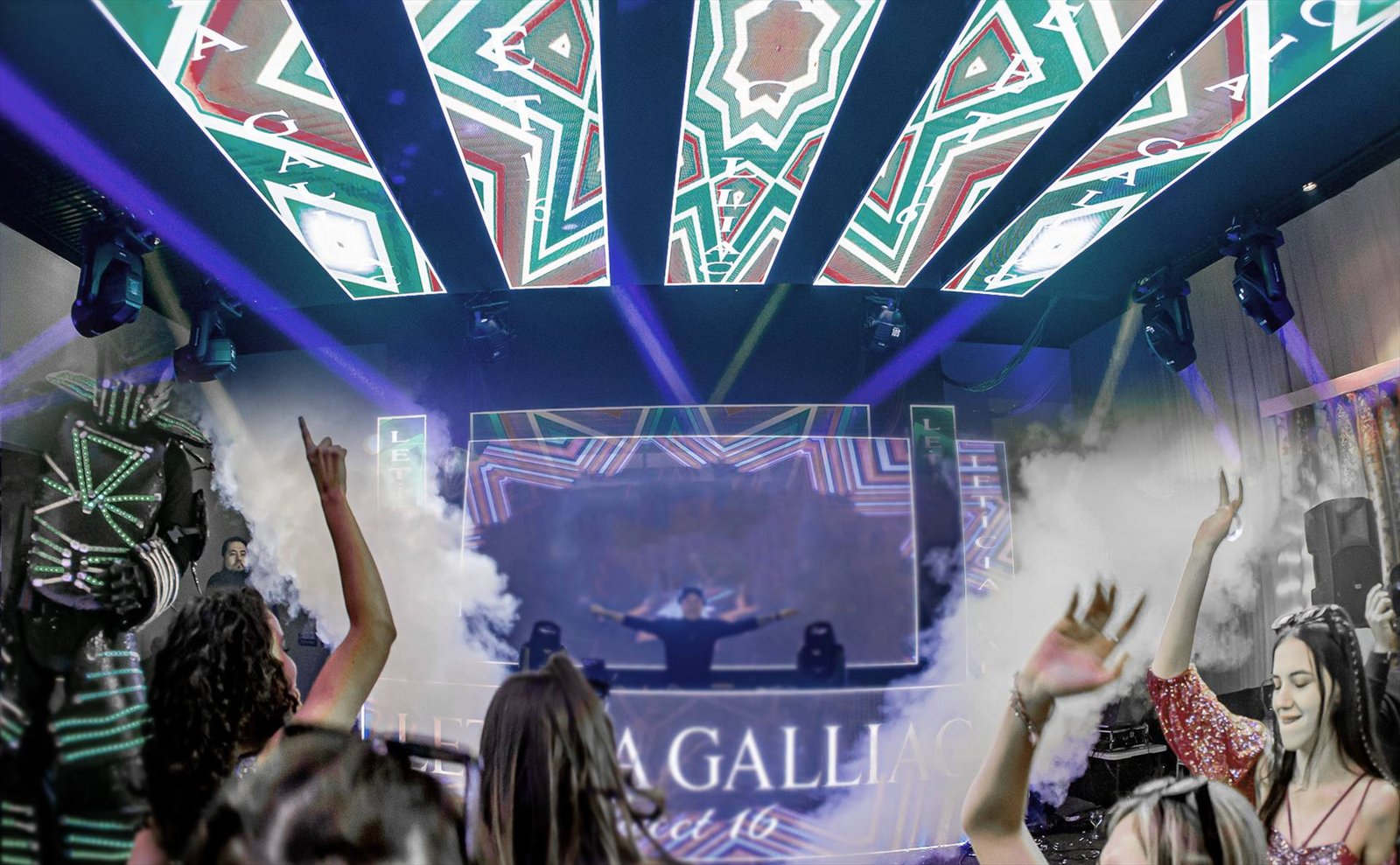 Pista de dança lotada com DJ, painéis de LED, iluminação e efeito de fumaça